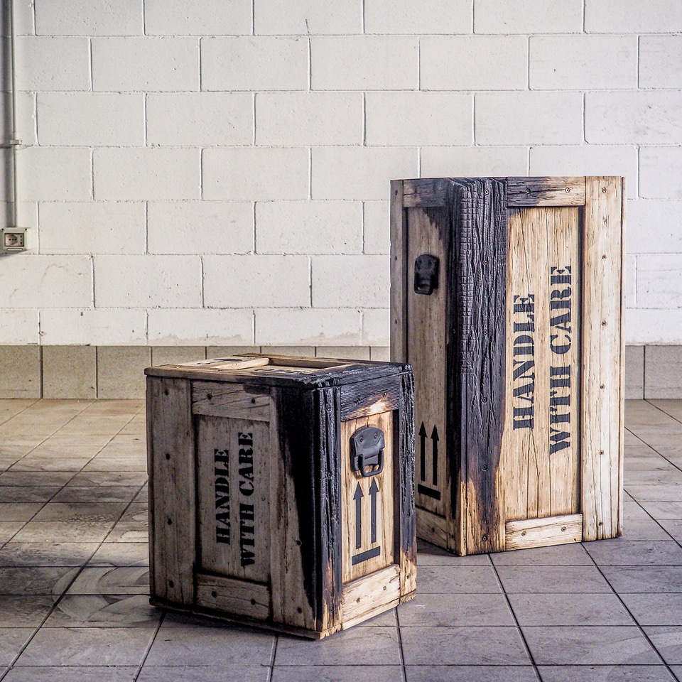 Vaccaro, Valeria, Handle with care XS-S, 2019, marmo bianco di Carrara e inchiostri, 43x31x37 cm 77x31,5x39,5 cm (1) copie